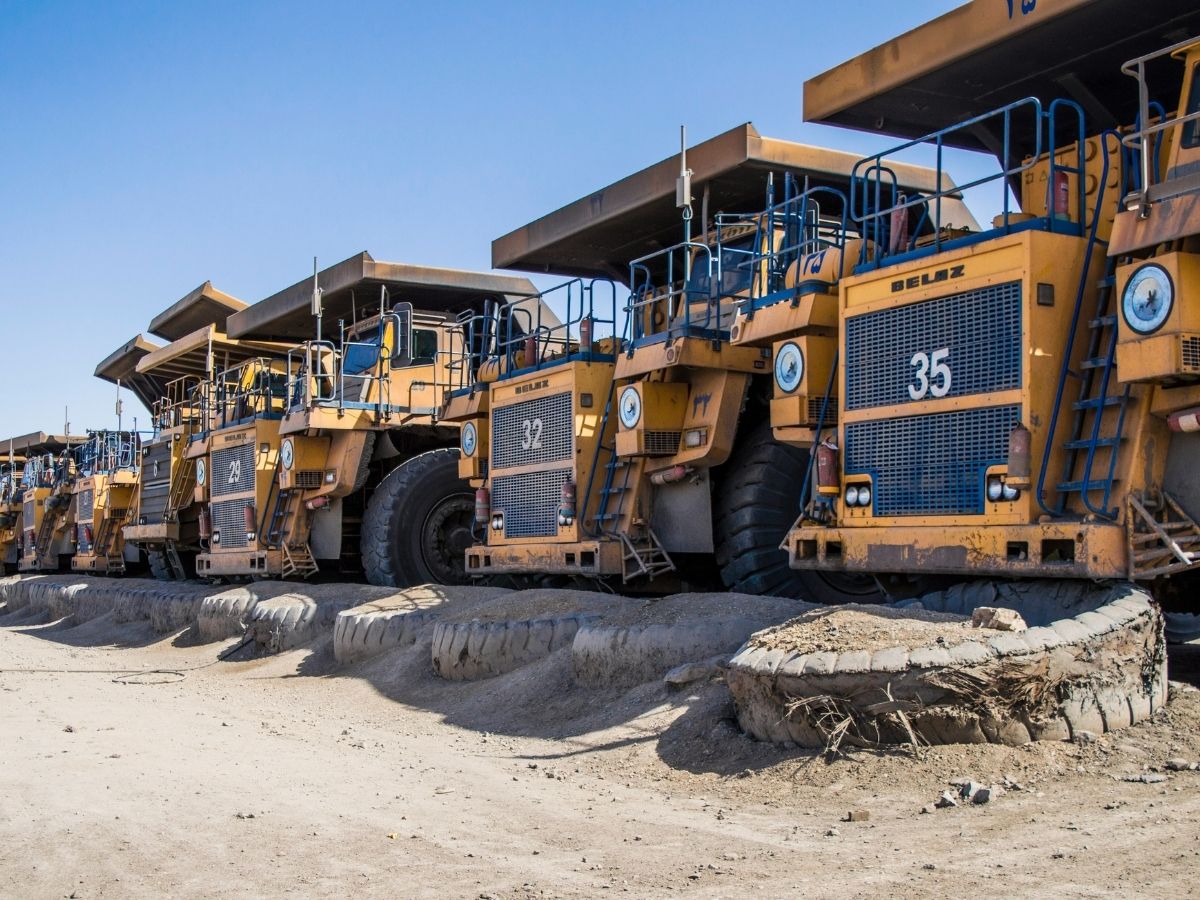 Thermal runaway in pneumatic mining tires